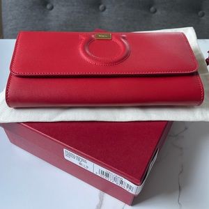 Salvatore Ferragamo women’s wallet Lipstick calf